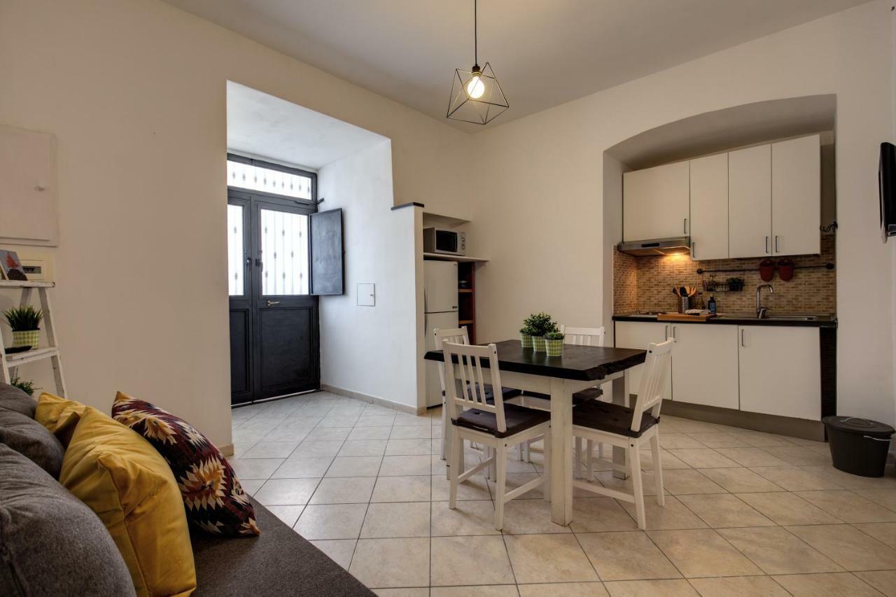 Janara Apartment Наполи Екстериор снимка